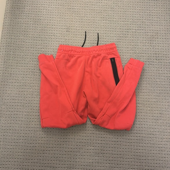 nike tech pants - Picture 2 of 2